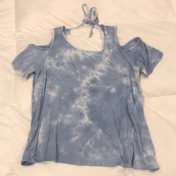 blue short sleeve cloud top - Picture 1 of 3